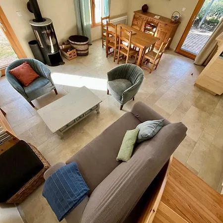 펜션 Charming House In An Organic Wine Estate 프롱티냥