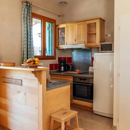 펜션 Charming House In An Organic Wine Estate